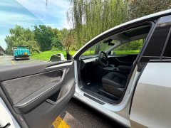 Tesla Model Y 2024 long-range all-wheel drive version - фото 12