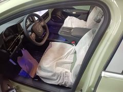Hongqi EH7 2025 690 Smart Select Edition - фото 15