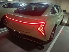 Hongqi EH7 2025 690 Smart Select Edition - фото 7
