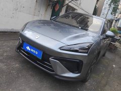 Baojun Yunhai 140km plug-in hybrid version - фото 1