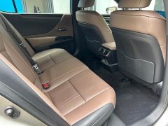Lexus ES 2021 300h Exclusive Edition - фото 11