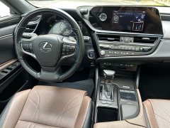 Lexus ES 2021 300h Exclusive Edition - фото 15