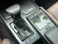 Lexus ES 2021 300h Exclusive Edition - фото 20