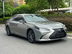 Lexus ES 2021 300h Exclusive Edition - фото 3