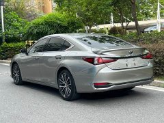 Lexus ES 2021 300h Exclusive Edition - фото 6