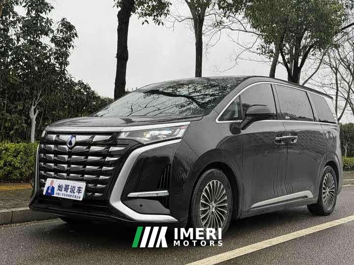 Denza D9 DM-i 1050 Exclusive Type - автомобиль из Китая