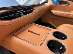 Hongqi HQ9 PHEV 2.0T four-wheel drive luxury version - фото 8