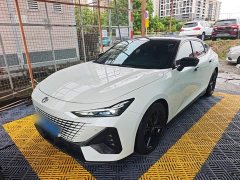 Changan UNI-V 1.5T Prestige Edition - фото 1