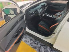 Changan UNI-V 1.5T Prestige Edition - фото 16