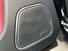 Hongqi E-HS9 690km flagship version six seats - фото 7