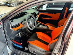 Changan UNI-V 2.0T high-energy version - фото 4