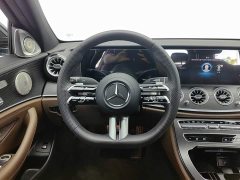 Mercedes-Benz E-Class facelift E 300 L sporty and stylish - фото 11