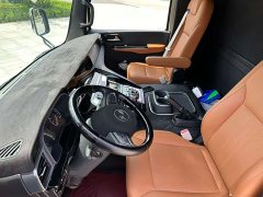 Hongqi Golden Sunflower Guoyue 2024 3.0T Business Edition 12-seater - фото 8