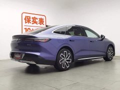 Baojun Xiangjing plug-in hybrid 140km luxury version - фото 2