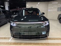 AITO Wenjie M8 extended range Ultra version 53.4kWh 6-seater version (192-line lidar) - фото 2