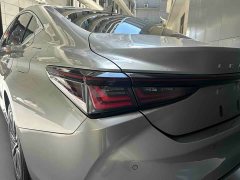Lexus ES 200 Premium Edition - фото 4