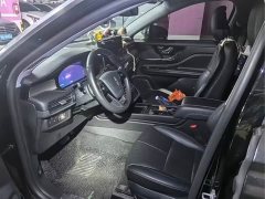 Lynk & Co Adventurer 2022 2.0T two-wheel drive exclusive edition - фото 10