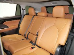 Toyota Highlander 2022 380T four-wheel drive premium version 7 seats - фото 14