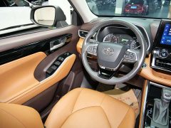 Toyota Highlander 2022 380T four-wheel drive premium version 7 seats - фото 16