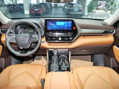 Toyota Highlander 2022 380T four-wheel drive premium version 7 seats - фото 17