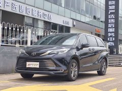Toyota SIENNA 2.5L AWDLuxury Edition - фото 1