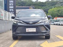 Toyota SIENNA 2.5L AWDLuxury Edition - фото 2
