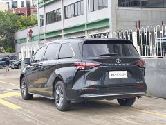 Toyota SIENNA 2.5L AWDLuxury Edition - фото 3