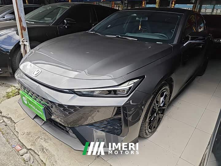 Changan UNI-V 1.5T premium - автомобиль из Китая