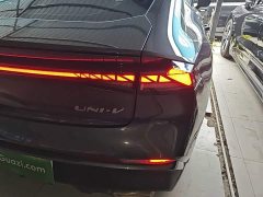 Changan UNI-V 1.5T premium - фото 8