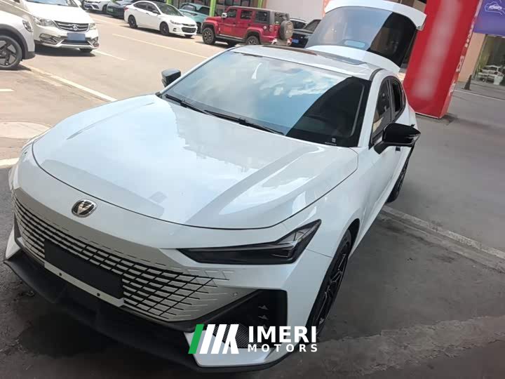 Changan UNI-V Smart iDD Smart iDD 1.5T 113km smart fun - автомобиль из Китая