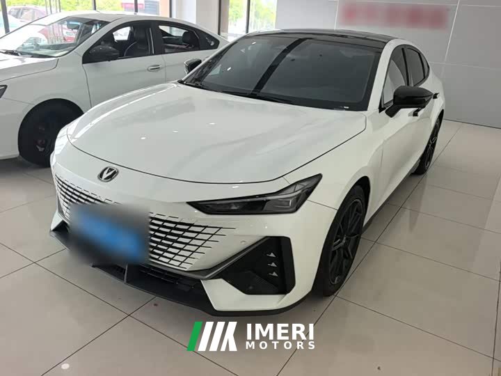 Changan UNI-V 1.5T Premium Version - автомобиль из Китая