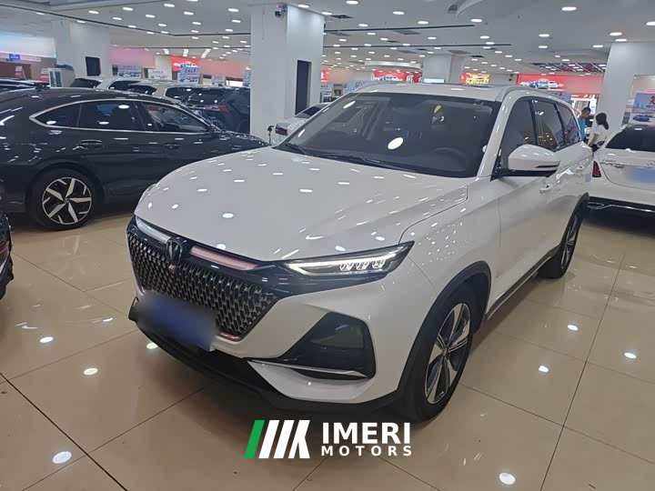 Changan X7 PLUS 1.5T automatic intelligent enjoyment type 5 seats - автомобиль из Китая