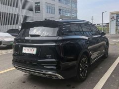Hongqi HS7 PHEV 2.0T PHEV four-wheel drive Qichang version 6 seats - фото 9