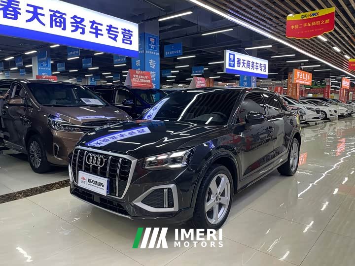 Audi Q2L 35 TFSI Version - автомобиль из Китая