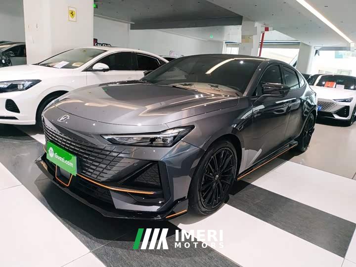 Changan UNI-V 2022 1.5T sports version - автомобиль из Китая