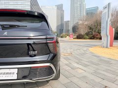 Hongqi HS3 PHEV 115km Jinwei Edition - фото 10