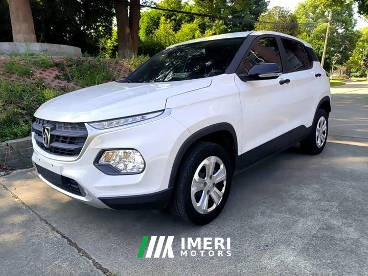 Baojun 510 1.5L manual version - автомобиль из Китая