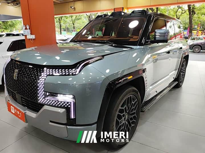 Yangwang U8 2023 Luxury Edition - автомобиль из Китая