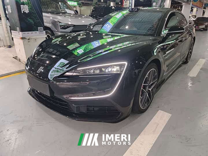 Yangwang U7 2025 PHEV 5-Seat Luxury Edition - автомобиль из Китая