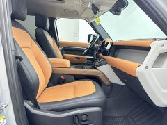 Land Rover Defender 2022 110 P400 Dark Special Edition - фото 11