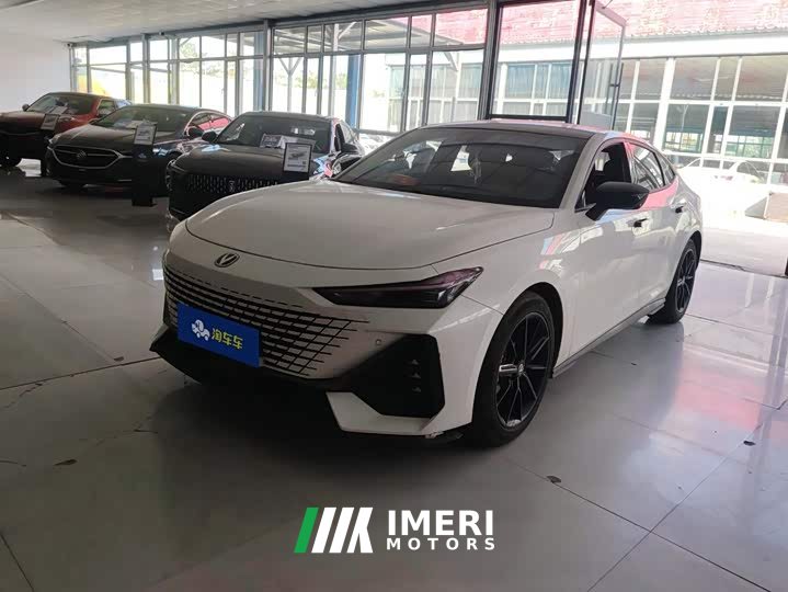 Changan UNI-V 1.5T ZunGui Edition - автомобиль из Китая
