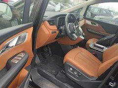 Hongqi HQ9 PHEV 2.0T four-wheel drive business version - фото 16