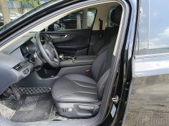 Hongqi E-QM5 2023 basic travel version - фото 15