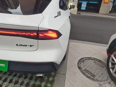 Changan UNI-V 2022 1.5T premium - фото 8
