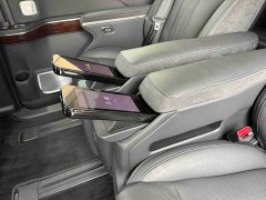 Hongqi HQ9 PHEV 2.0T 4WD Luxury Edition - фото 11