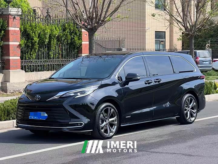 Toyota SIENNA 2.5LPHEV Premium Edition - автомобиль из Китая