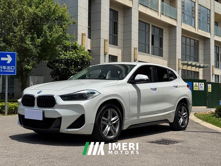 BMW X2 sDrive25i M - автомобиль из Китая