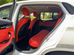 BMW X2 sDrive25i M - фото 18