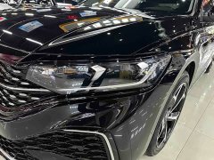 Volkswagen Passat Outstanding 380TSI Starry Sky Dragon Edition - фото 18