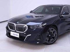 BMW 5 Series 530Li Exclusive M Sports Package - фото 3